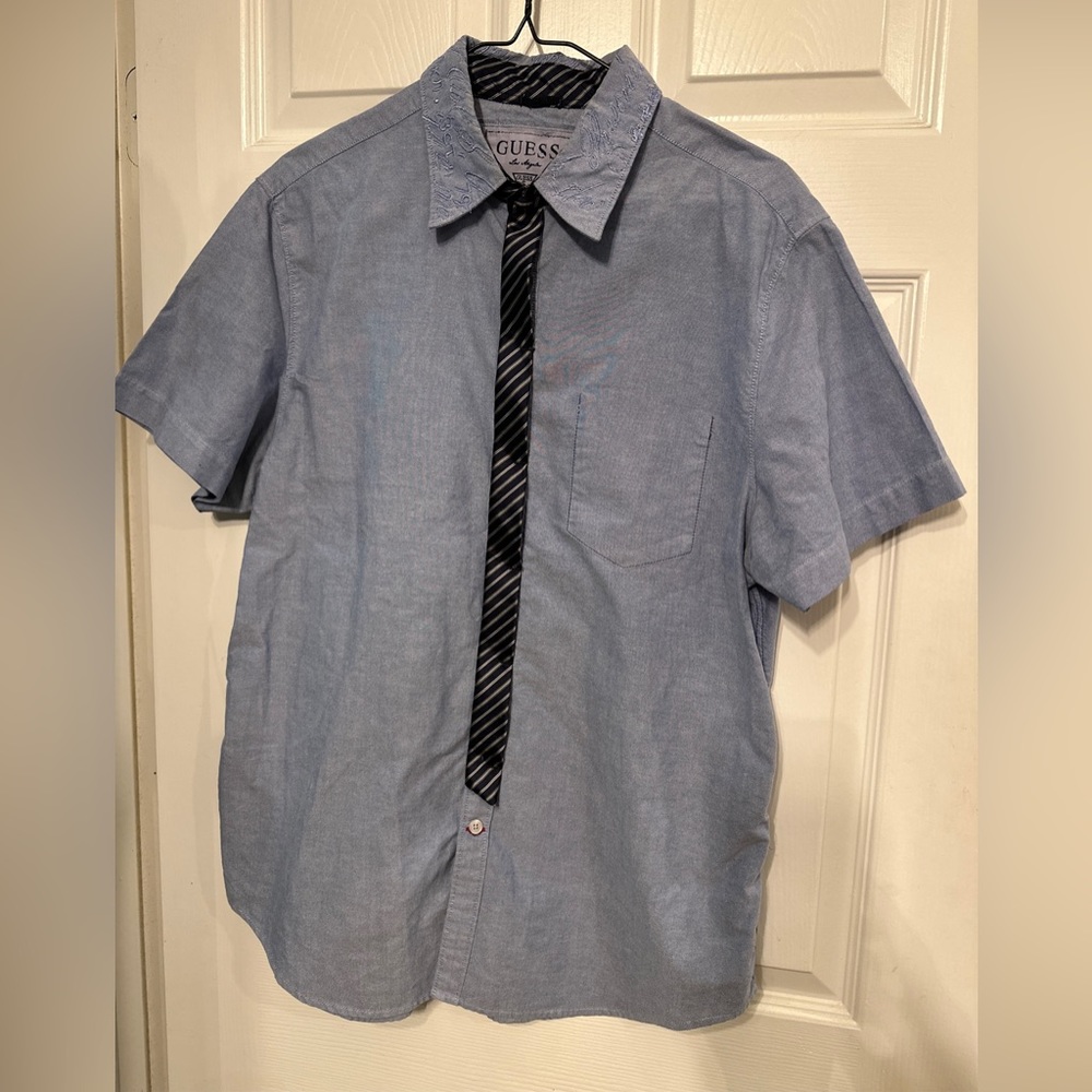 Guess Size L Chambray Blue Button Up Shirt Stripe Tie Placket Embroidered Collar